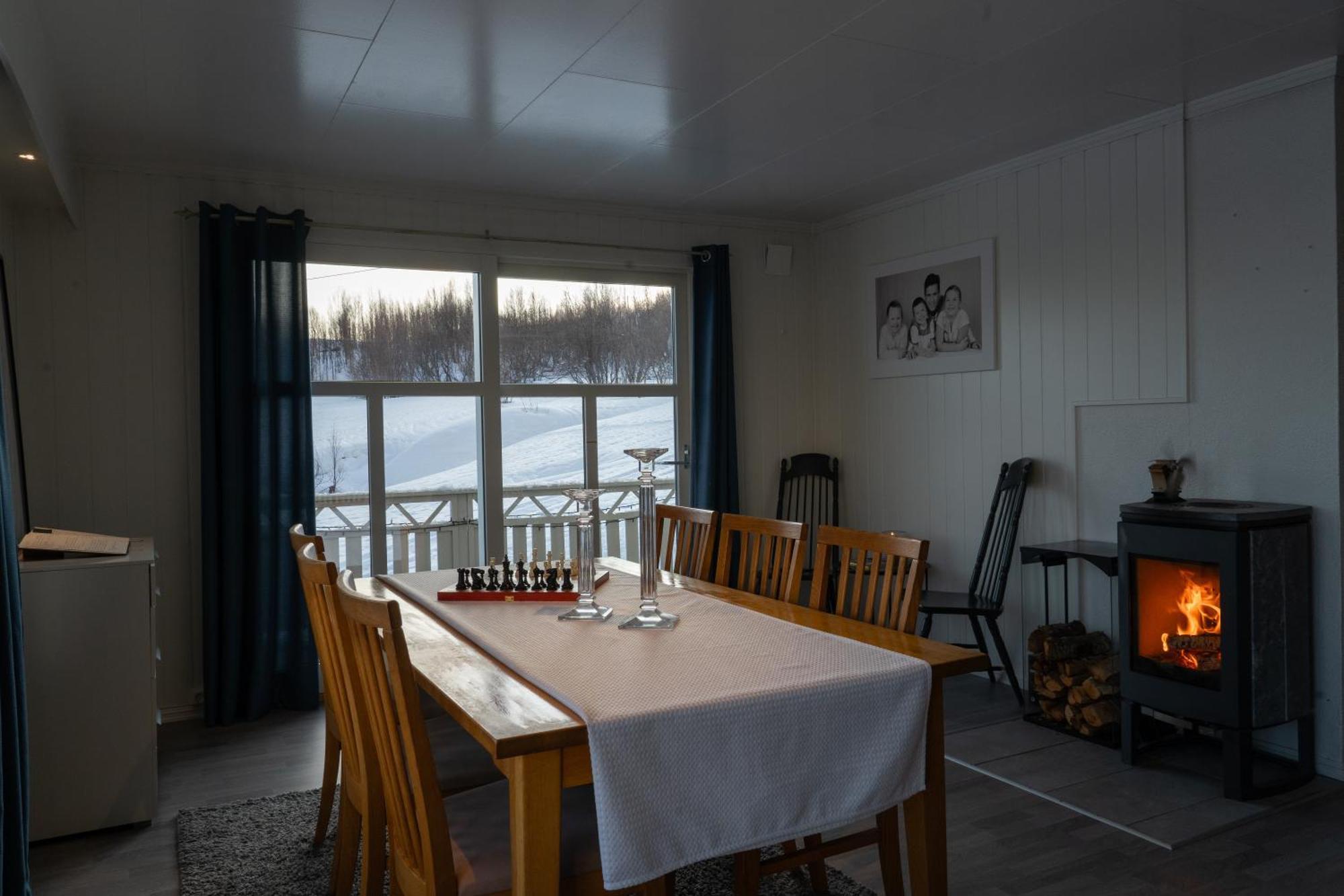 Lyngen View House Villa Koppangen Buitenkant foto